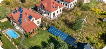 Remote homes with solar panels and energy storage