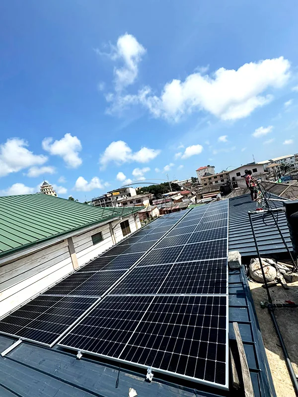 Rooftop solar panel array at a Ghana 16kWh residential storage project